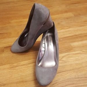 Massini suede wedges